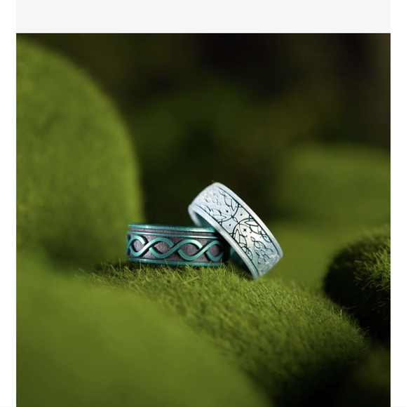 NWT LOTR Arwen Evenstar Silicone Ring Green/Silver Size 4 - Picture 2 of 4